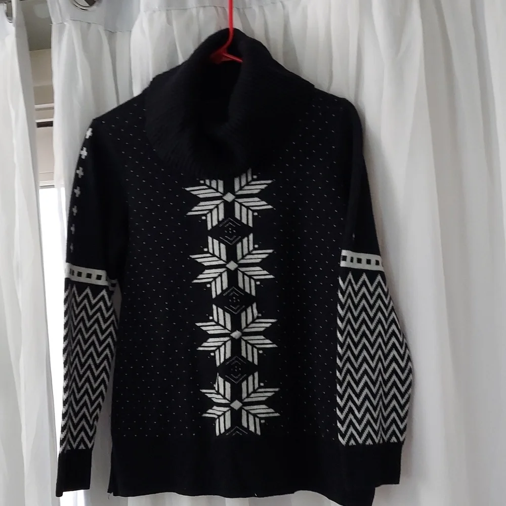 Talbots Black White Snowflake Turtleneck Lambswool Blend  Sweater Sz M